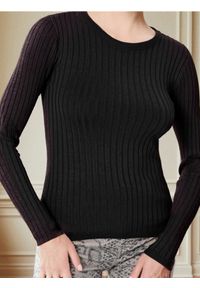Sinsay - Dopasowany sweter z długimi rękawami - czarny. Kolor: czarny. Długość rękawa: długi rękaw. Długość: długie