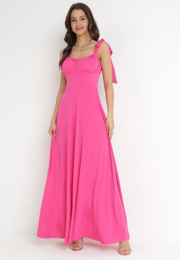 Born2be - Ciemnoróżowa Rozkloszowana Sukienka Maxi z Wiązanymi Ramiączkami Lisija. Kolor: różowy. Długość rękawa: na ramiączkach. Styl: elegancki. Długość: maxi