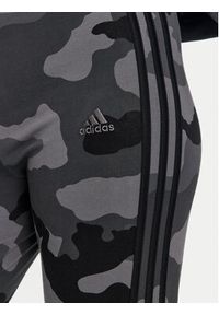 Adidas - adidas Legginsy Essentials 3-Stripes Camo Print IX3709 Szary Slim Fit. Kolor: szary. Materiał: bawełna. Wzór: nadruk #5