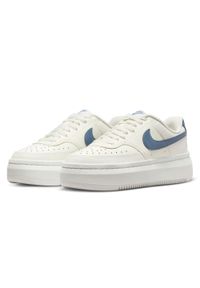 Buty do chodzenia damskie Nike Court Vision Alta Ltr. Kolor: biały, niebieski, wielokolorowy. Materiał: materiał, skóra. Szerokość cholewki: normalna. Model: Nike Court. Sport: turystyka piesza #1