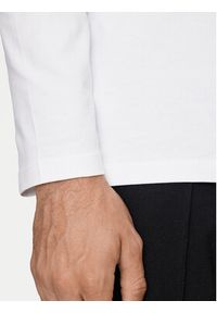 Guess Longsleeve M4YI33 J1314 Biały Slim Fit. Kolor: biały. Materiał: bawełna. Długość rękawa: długi rękaw