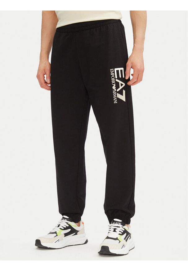 EA7 Emporio Armani Spodnie dresowe 7M000233 AF13512 MC156 Czarny Regular Fit. Kolor: czarny. Materiał: bawełna