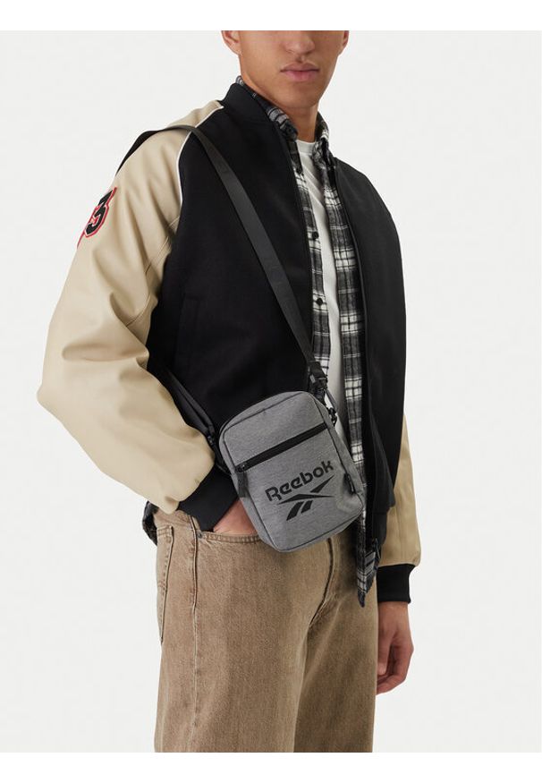 Reebok Saszetka CWBEO-RBK-010-CCC-06 Szary. Kolor: szary. Materiał: materiał