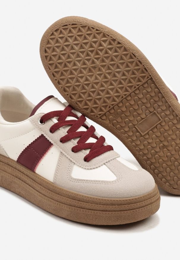 Born2be - Beżowo-Bordowe Sneakersy Klasyczne Tenisówki na Tłoczonej Platformie Nanislla. Okazja: na co dzień. Kolor: beżowy. Obcas: na platformie