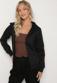 Born2be - Czarna Rozpinana Bluza z Kapturem Bawełną i Sznurkami Viltara. Okazja: na co dzień. Typ kołnierza: kaptur. Kolor: czarny. Materiał: bawełna. Styl: casual #7