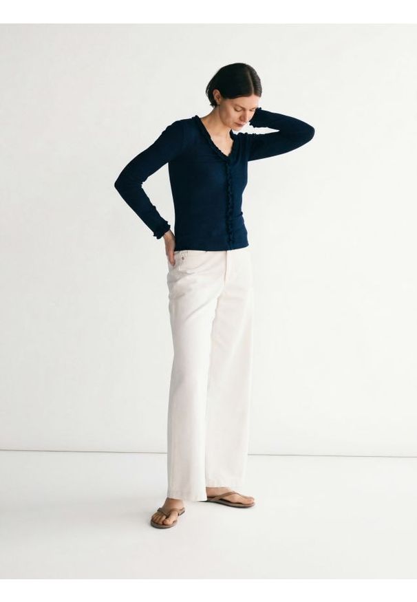 Reserved - Bluzka z wiskozą - granatowy. Kolor: niebieski. Materiał: wiskoza