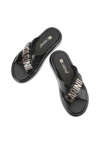 Czarne Klapki Carinii Modne Buty Damskie. Kolor: czarny. Materiał: materiał. Sezon: lato #7