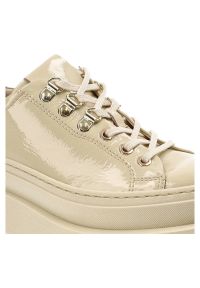 CheBello - Sneakersy damskie Chebello, lakierowana cholewka sznurowanie z metalowymi oczkami masywna platforma, beżowy, 3054_-286-000-PSK-S228. Zapięcie: sznurówki. Kolor: beżowy. Materiał: lakier. Szerokość cholewki: normalna. Sezon: wiosna, jesień. Obcas: na platformie. Wysokość obcasa: niski #2