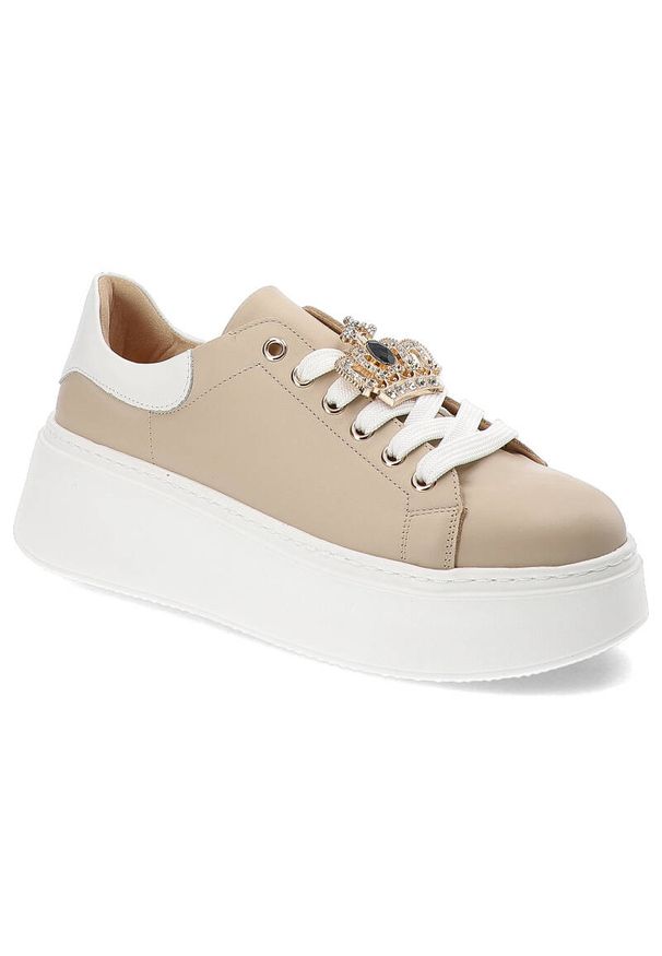 DAMISS - Beżowe Sneakersy Damiss Modne Obuwie Damskie Z Elegancką Broszką. Okazja: na co dzień. Kolor: biały. Materiał: skóra