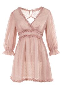 Born2be - Różowa Sukienka Taphionis. Typ kołnierza: kołnierz z falbankami. Kolor: różowy. Materiał: tkanina. Typ sukienki: kopertowe. Długość: mini #3