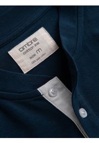 Ombre Clothing - Koszulka męska polo bez kołnierzyka - granatowa V4. Typ kołnierza: polo, bez kołnierzyka. Kolor: niebieski. Materiał: bawełna. Długość: długie #3