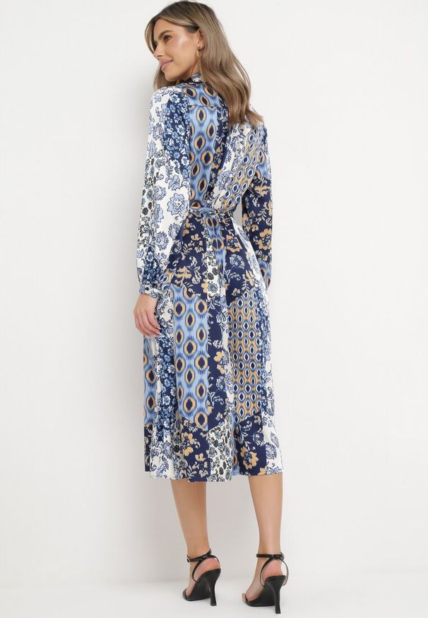 Born2be - Niebiesko-Granatowa Sukienka Koszulowa w Ornamentalny Wzór z Materiałowym Paskiem Drusial. Kolor: niebieski. Materiał: materiał. Wzór: aplikacja. Typ sukienki: koszulowe