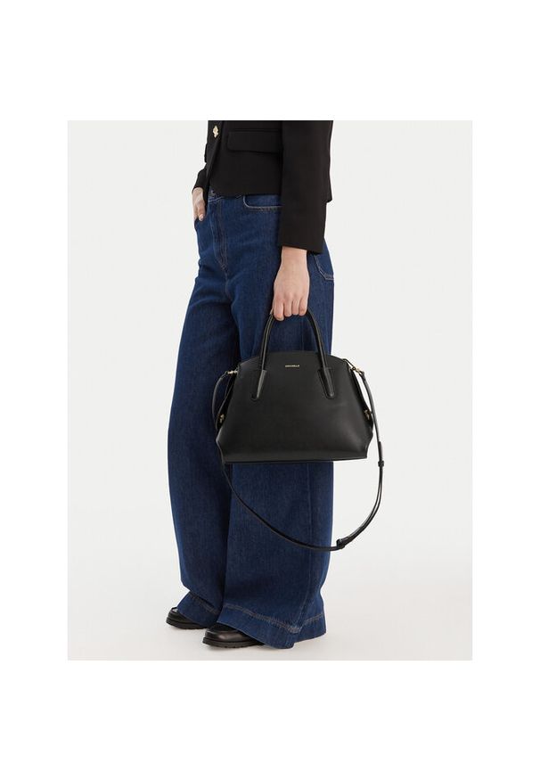 Torebka Coccinelle. Kolor: czarny