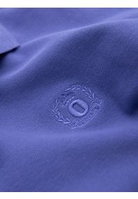 Ombre Clothing - Jednokolorowa koszulka polo męska BASIC z dzianiny pique - fioletowa V12. Okazja: na co dzień. Typ kołnierza: polo. Kolor: fioletowy. Materiał: dzianina. Wzór: haft, aplikacja, jednolity. Styl: sportowy, wizytowy, casual #2