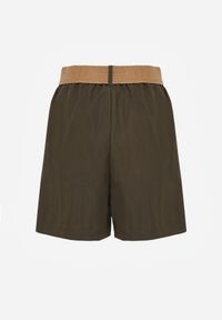 Renee - Zielone Szorty Casual z Wiskozą High Waist Ozdobione Paskiem z Plecionki Kailee. Okazja: na co dzień. Stan: podwyższony. Kolor: zielony. Materiał: wiskoza. Wzór: aplikacja. Styl: casual #3