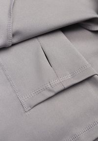 Renee - Ciemnoszare Tenisowe Spódnico-Spodenki z Elastycznego Materiału Natennia. Okazja: na co dzień. Kolor: szary. Materiał: materiał. Styl: casual, sportowy #7