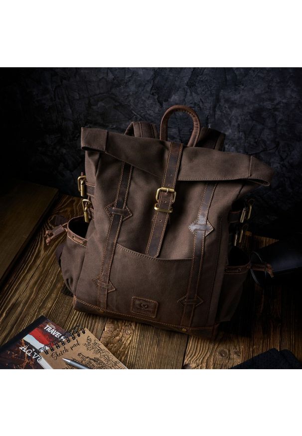 Plecak trekkingowy PAOLO PERUZZI T-40-BR brązowy. Kolor: brązowy. Materiał: materiał. Styl: vintage