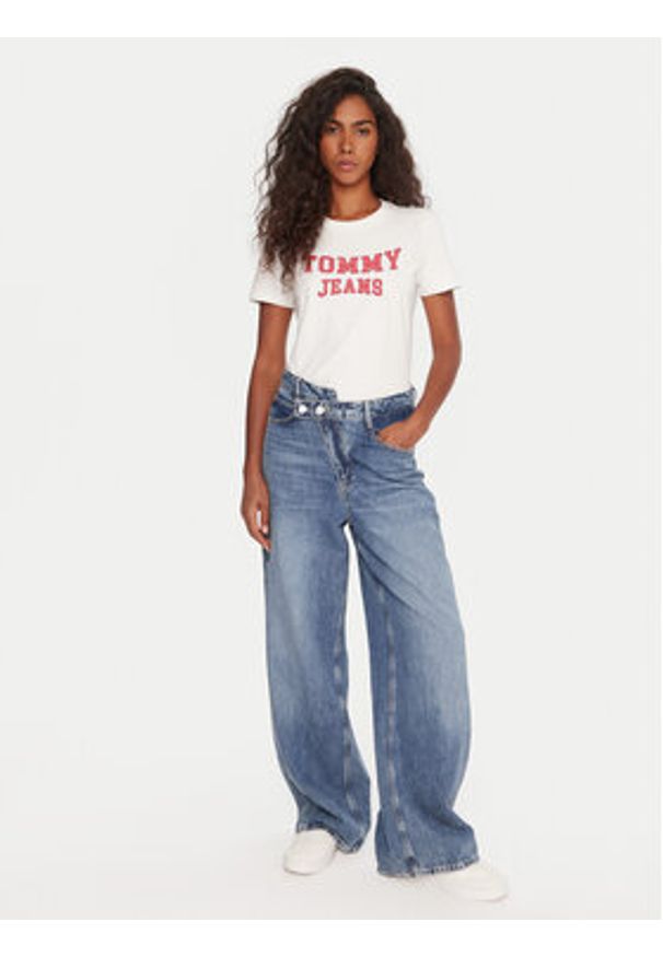 Tommy Jeans T-Shirt Varsity DW0DW21966 Biały Regular Fit. Kolor: biały. Materiał: bawełna