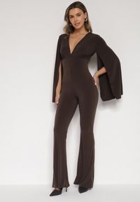 Born2be - Brązowy Długi Kombinezon z Szerokimi Rękawami i Odkrytymi Plecami Dasima. Okazja: na imprezę. Kolor: brązowy. Długość: długie. Styl: klasyczny, elegancki #1
