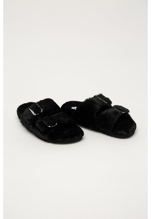 Steve Madden - Kapcie. Kolor: czarny