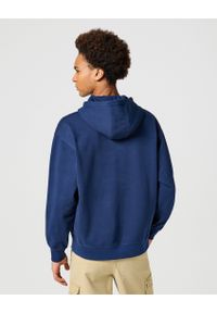 Wrangler - WRANGLER MĘSKA BLUZA Z KAPTUREM HOODIE 112357369. Typ kołnierza: kaptur