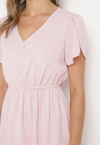 Born2be - Jasnoróżowa Rozkloszowana Sukienka z Gumką w Talii i Falbanką Welimia. Kolor: różowy #3