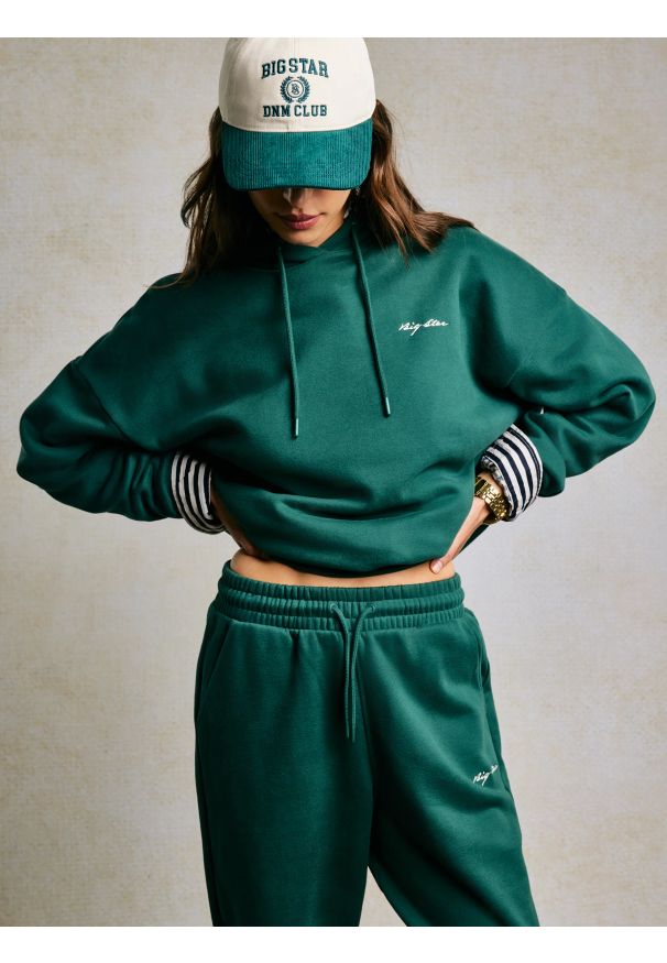 Big-Star - Bluza damska z kapturem zielona Megan 304. Okazja: na co dzień. Typ kołnierza: kaptur. Kolor: zielony. Materiał: dzianina. Wzór: haft. Styl: casual, elegancki