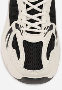 Renee - Beżowo-Czarne Sneakersy Vices na Platformie Ozdobione Tłoczeniem Natiselle. Okazja: na co dzień. Kolor: beżowy. Materiał: jeans. Wzór: aplikacja. Obcas: na platformie #9