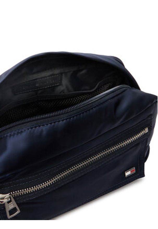 TOMMY HILFIGER - Tommy Hilfiger Kosmetyczka Enamel Flag Travel Washbag AM0AM14111 Granatowy. Kolor: niebieski. Materiał: materiał