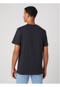 Wrangler T-Shirt Graphic W7CEEEXV6 112331886 Czarny Regular Fit. Kolor: czarny. Materiał: bawełna