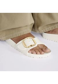 Birkenstock - BIRKENSTOCK Madrid Big Buckle EVA Eggshell Klapki damskie. Okazja: na co dzień, na plażę. Kolor: kremowy. Materiał: materiał. Sezon: lato. Styl: casual, elegancki, wakacyjny, klasyczny
