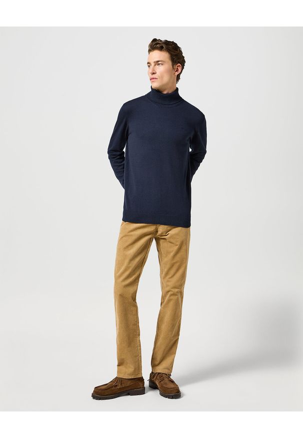 Wrangler - WRANGLER MĘSKIE SPODNIE MATERIAŁOWE TEXAS SLIM TIGERS EYE 112358039 W12S015733. Materiał: materiał