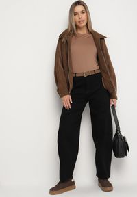 Born2be - Czarne Jeansy o Kroju Slouchy z Regularnym Stanem Fesinasa. Okazja: na co dzień. Kolor: czarny. Wzór: ze splotem. Styl: klasyczny, casual #3