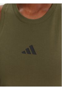 Adidas - adidas Sukienka codzienna Future Icons Small Logo JE0201 Zielony Slim Fit. Okazja: na co dzień. Kolor: zielony. Materiał: bawełna. Typ sukienki: proste. Styl: casual #3