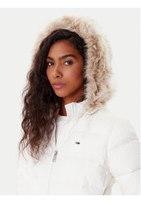 Tommy Jeans Kurtka puchowa Basic DW0DW18312 Biały Slim Fit. Kolor: biały. Materiał: syntetyk #8