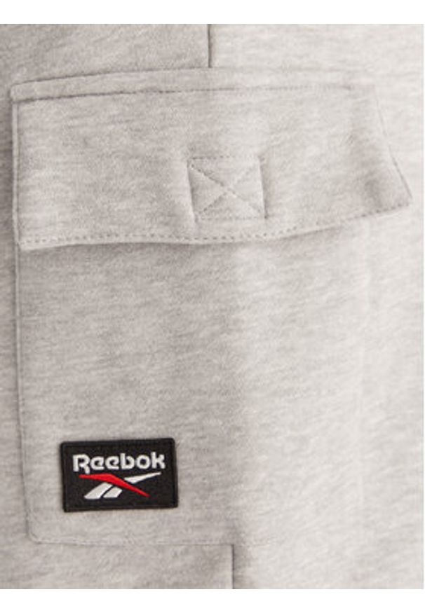 Reebok Spodnie dresowe Wada RK25147CCM Szary Regular Fit. Kolor: szary. Materiał: bawełna