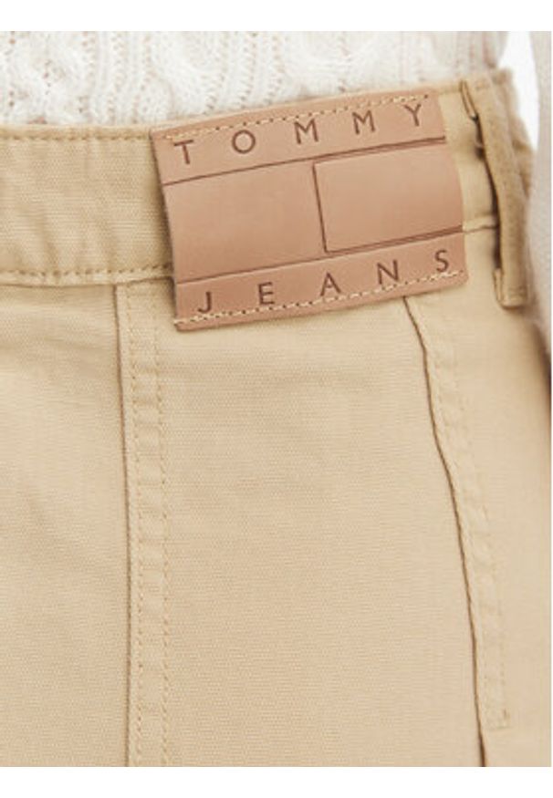 Tommy Jeans Spódnica plisowana DW0DW23149 Beżowy Regular Fit. Kolor: beżowy. Materiał: bawełna
