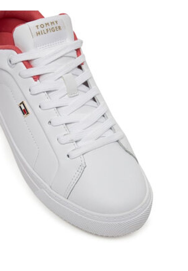 TOMMY HILFIGER - Tommy Hilfiger Sneakersy Sporty Sneaker FW0FW08899 Biały. Kolor: biały. Materiał: skóra