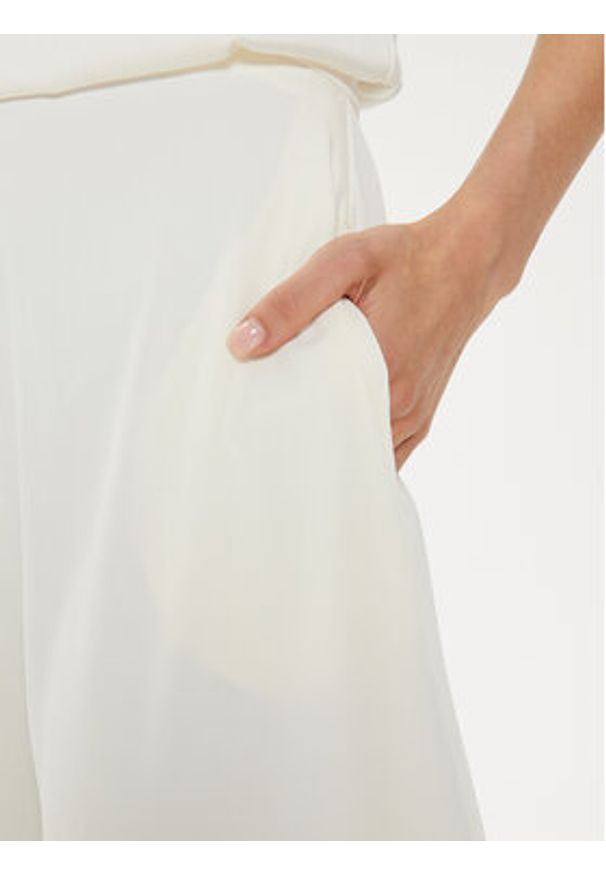 Rinascimento Spódnica midi CFC0118363003 Écru Regular Fit. Materiał: syntetyk