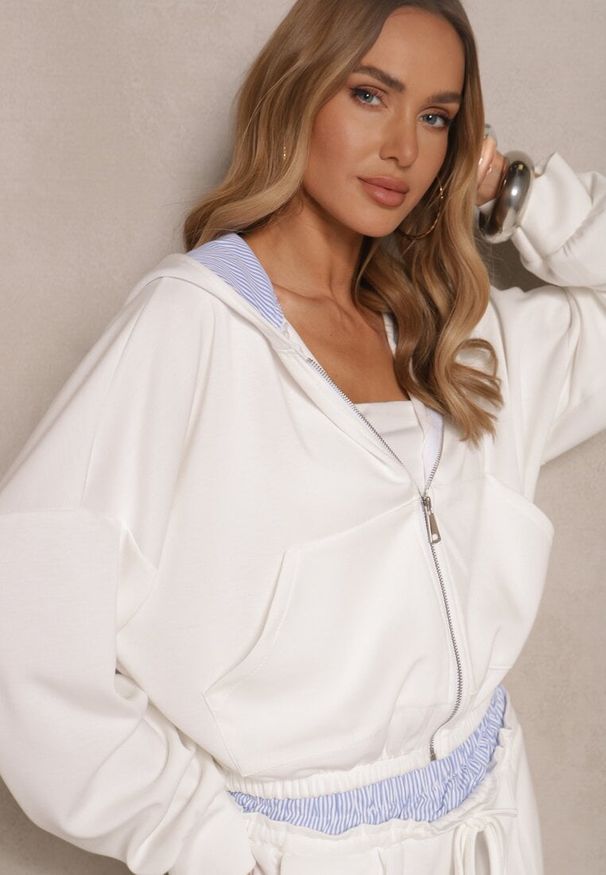 Renee - Biały Komplet Dresowy z Wiskozą Bluza i Spodnie o Szerokim Kroju Melriva. Kolor: biały. Materiał: dresówka, wiskoza