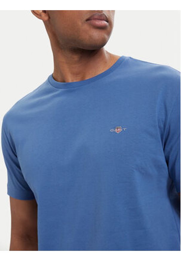 GANT - Gant T-Shirt Shield 2003184 Niebieski Regular Fit. Kolor: niebieski. Materiał: bawełna
