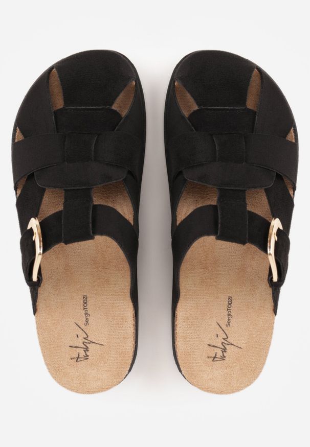 Born2be - Czarne Klapki Mule z Ozdobnymi Wycięciami i Regulowanym Paskiem z Klamerką Aene. Okazja: na co dzień. Kolor: czarny. Materiał: jeans, len, zamsz. Wzór: haft. Sezon: lato. Styl: boho, wakacyjny, casual