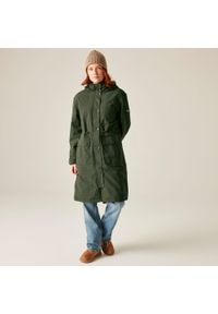 Regatta - Płaszcz damski przejściowy ocieplany przeciwdeszczowy Yannta. Kolor: zielony. Materiał: materiał, puch. Długość: długie. Sport: turystyka piesza #1