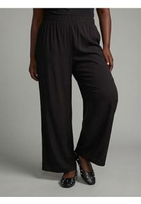 Sinsay - Wiskozowe spodnie palazzo Plus Size - czarny. Kolekcja: plus size. Kolor: czarny. Materiał: wiskoza #1