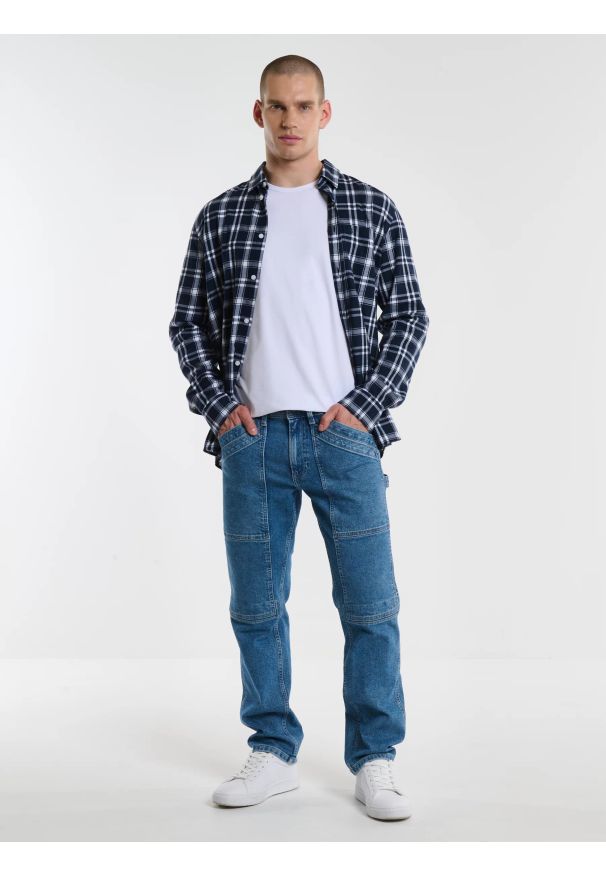 Big-Star - Jeansy męskie z naszytymi kieszeniami niebieskie Rikus 109. Kolor: niebieski. Wzór: aplikacja. Styl: klasyczny