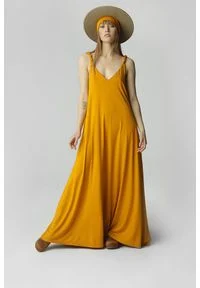 Madnezz - Sukienka Wiktoria - żółta. Kolor: żółty. Materiał: wiskoza, materiał. Długość rękawa: na ramiączkach. Długość: maxi