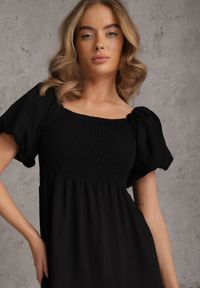 Renee - Czarna Sukienka z Wiskozy o Rozkloszowanym Kroju z Bufiastymi Rękawkami Rosena. Kolor: czarny. Materiał: wiskoza. Długość rękawa: krótki rękaw. Sezon: lato. Typ sukienki: rozkloszowane. Długość: maxi #2
