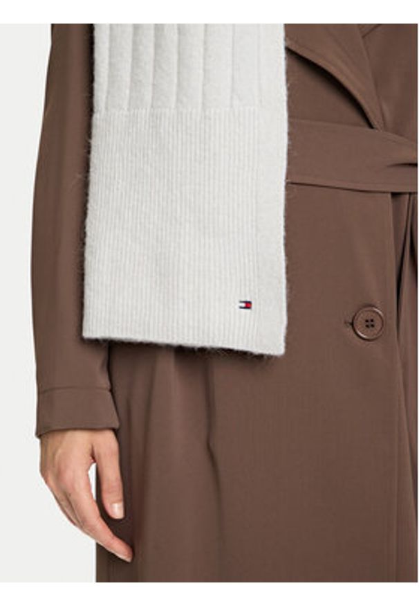 TOMMY HILFIGER - Tommy Hilfiger Szalik Flag Fluffy AW0AW17787 Szary. Kolor: szary. Materiał: materiał, poliester