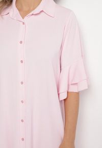 Born2be - Różowa Sukienka Koszulowa z Ozdobną Falbanką Daviravie. Okazja: na co dzień. Kolor: różowy. Typ sukienki: koszulowe. Styl: klasyczny, casual, elegancki #4