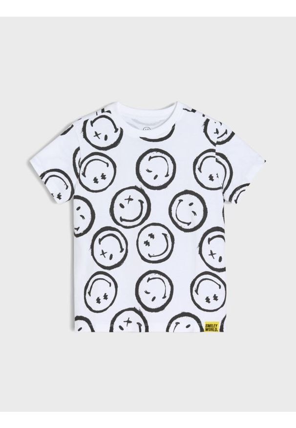 Sinsay - Bawełniana koszulka z krótkim rękawem Smiley - biały. Kolor: biały. Materiał: bawełna. Długość rękawa: krótki rękaw. Długość: krótkie